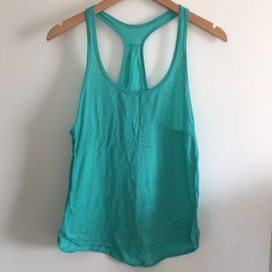 Lululemon eyelet tank • size 6